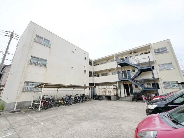 城所マンションの物件外観写真